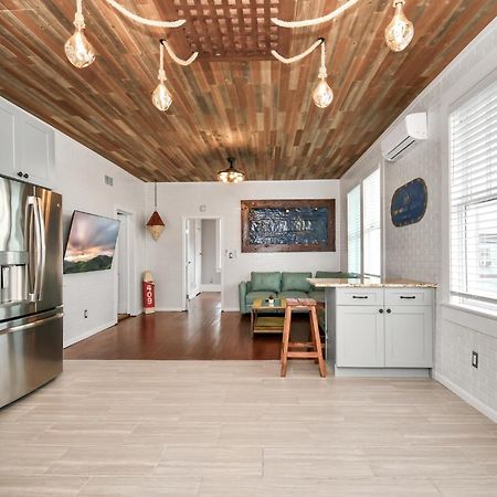 Nautical Loft With Outdoor Kitchen & Beach Access Apartment Galveston Luaran gambar
