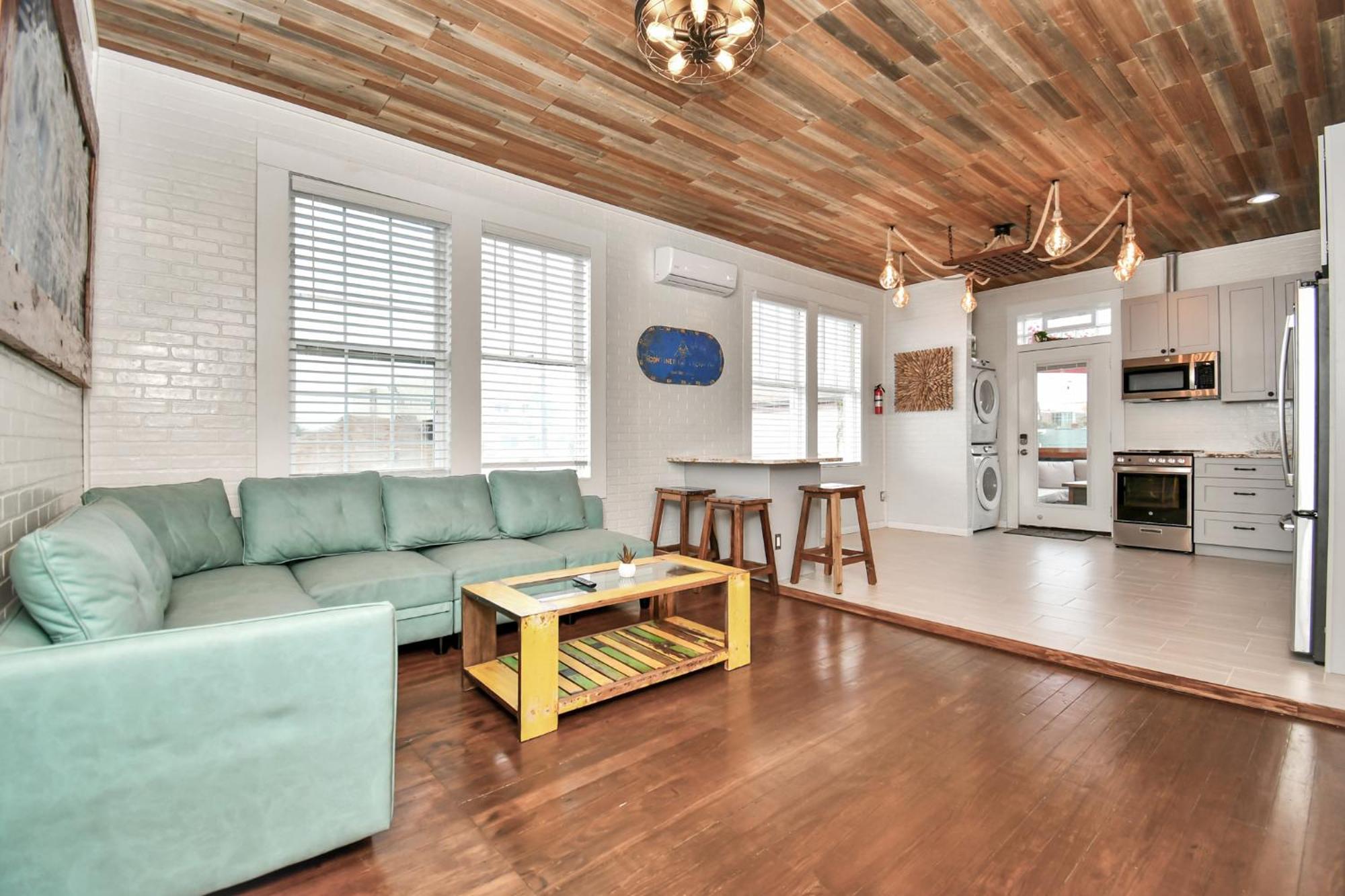 Nautical Loft With Outdoor Kitchen & Beach Access Apartment Galveston Luaran gambar