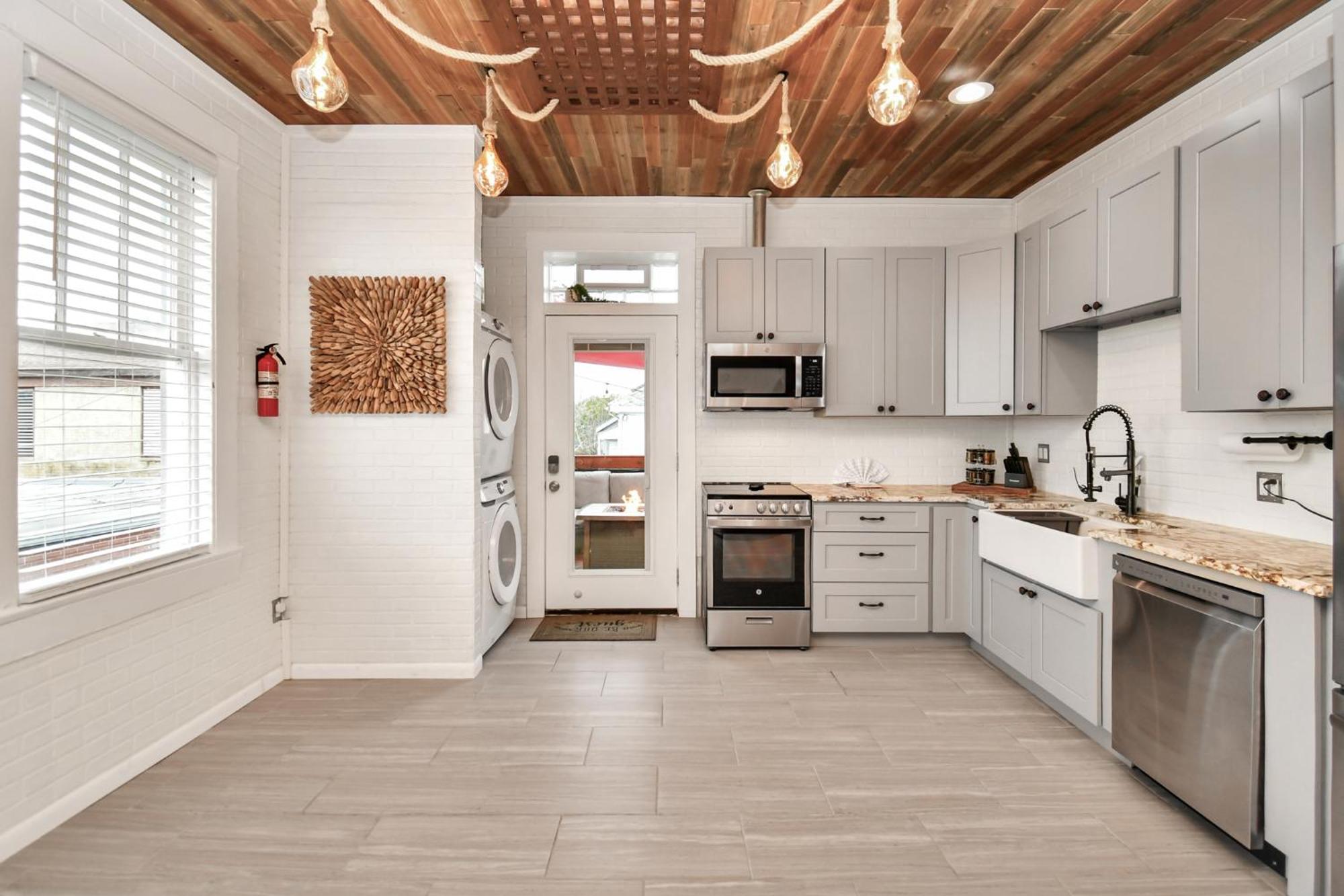 Nautical Loft With Outdoor Kitchen & Beach Access Apartment Galveston Luaran gambar