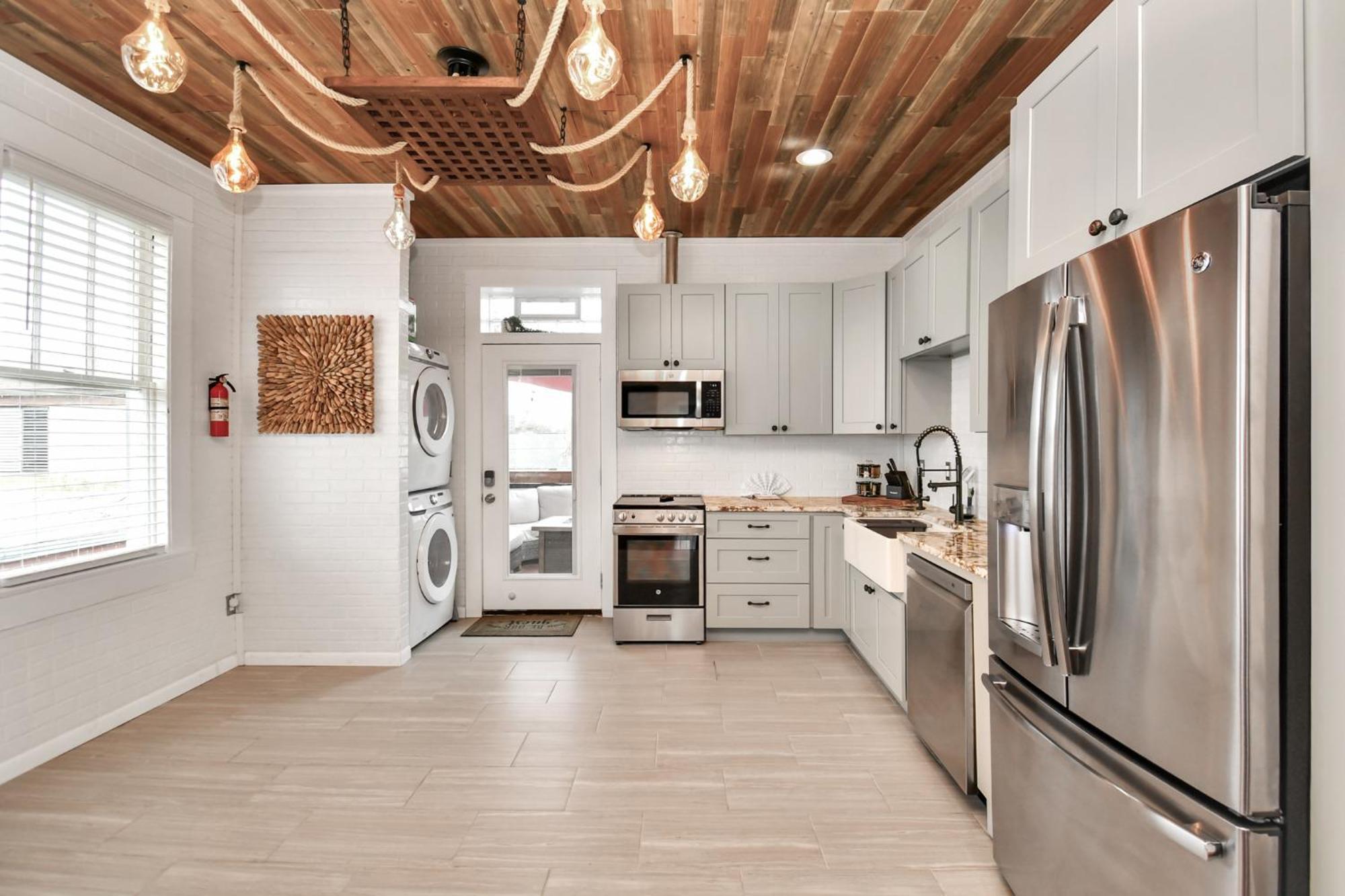 Nautical Loft With Outdoor Kitchen & Beach Access Apartment Galveston Luaran gambar